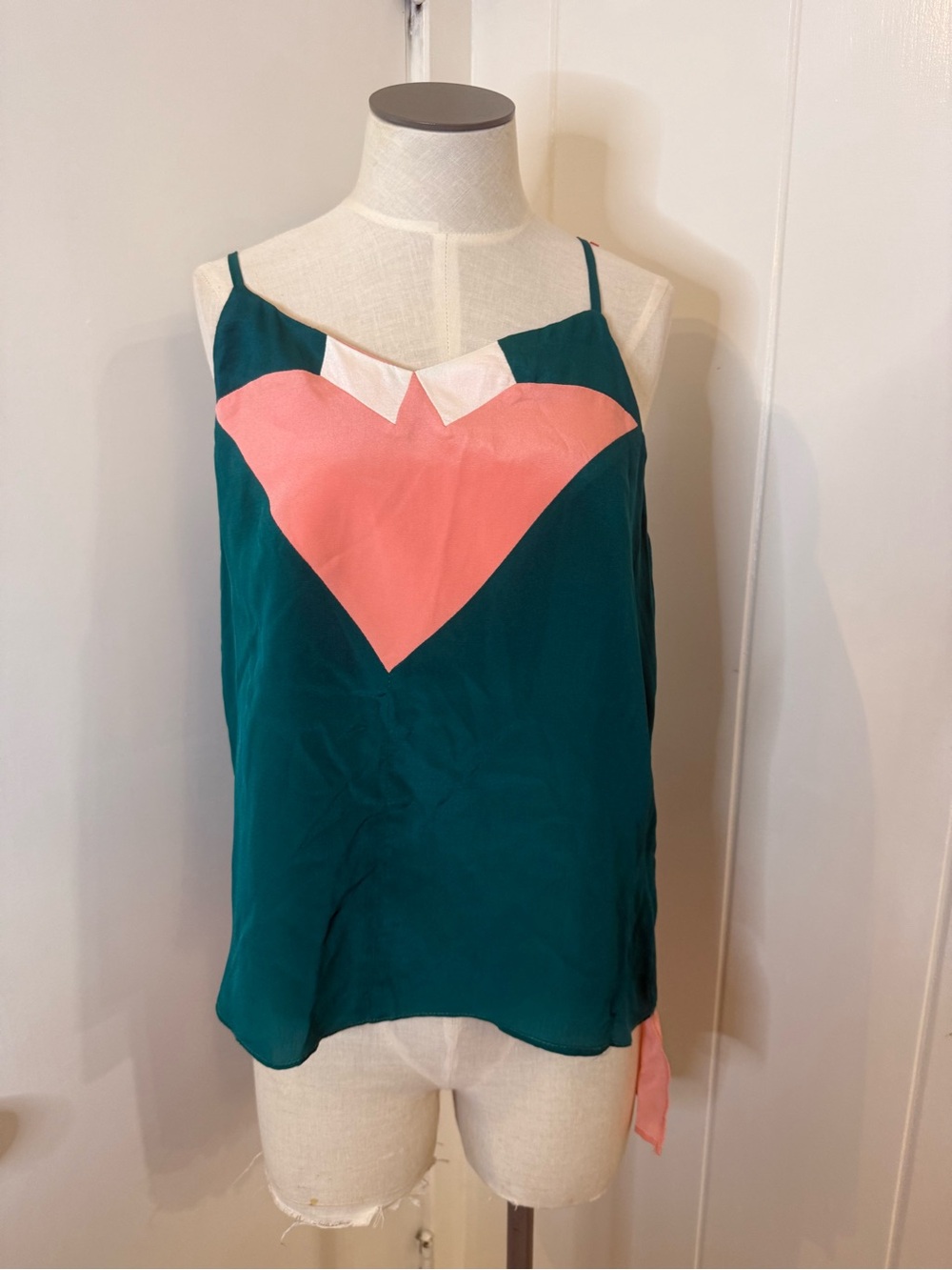 Line & Dot Teal Camisole with Pink Heart Accent Sz M